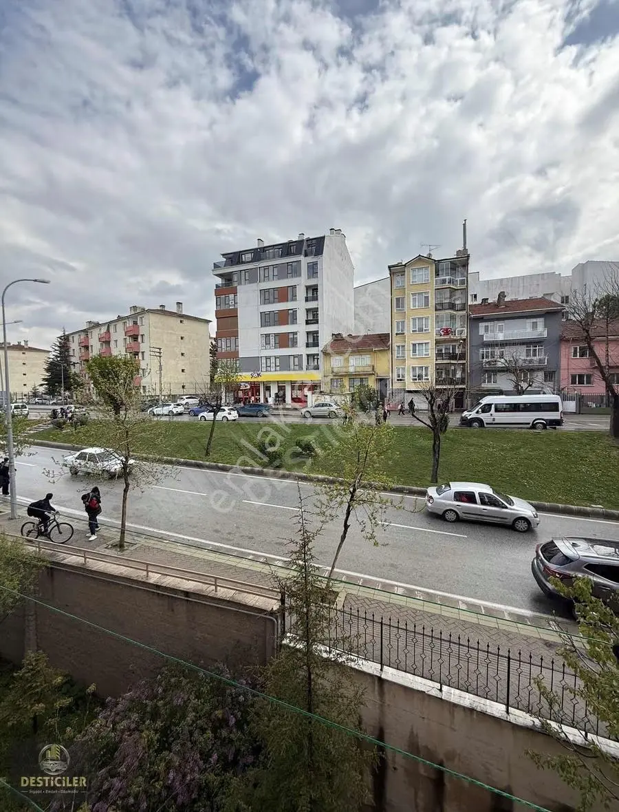 Ad-desticiler Alanönü Adliye Yakını 2+1 100 M2 Bakımlı Daire - Görsel 3