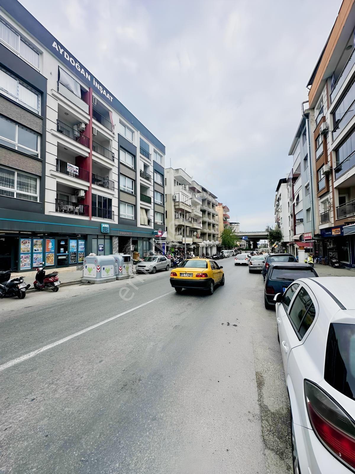 Ana Yol Üzeri İşlek Cadde'de Kiralık Sıfır Dükkan