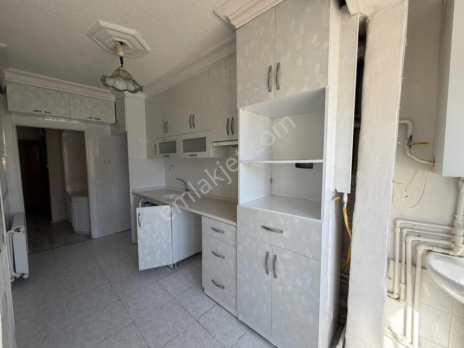 Çukurova Elektrik Kavşağında 3+1 Doğalgazlı Kiralık - Görsel 3