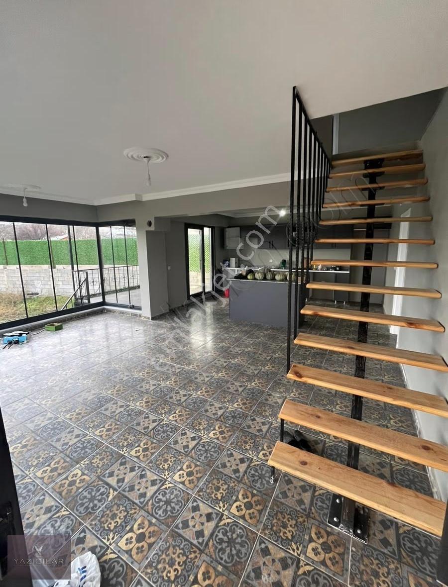 Suşehri Merkeze Yakın, Kapalı Havuzlu Dubleks Villa - Görsel 8