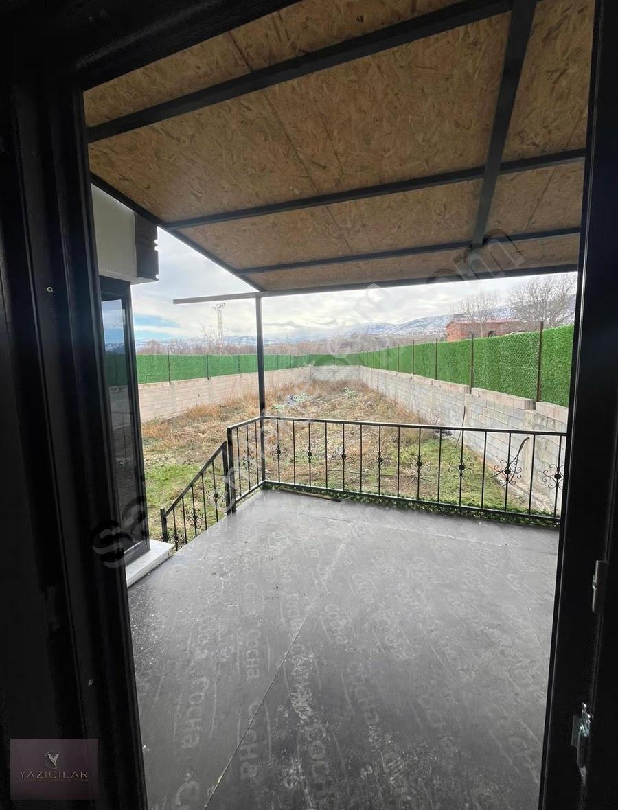Suşehri Merkeze Yakın, Kapalı Havuzlu Dubleks Villa - Görsel 3