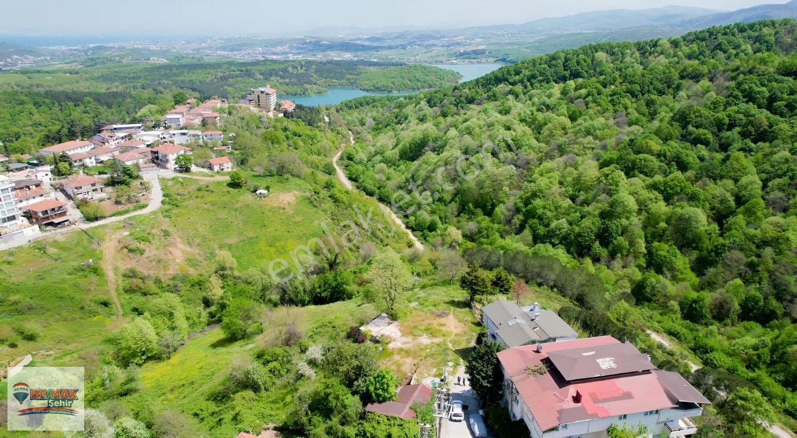 Üvezpınarda Panoramik Manzaralı, Kaplıca Suyuna Sahip Arsa