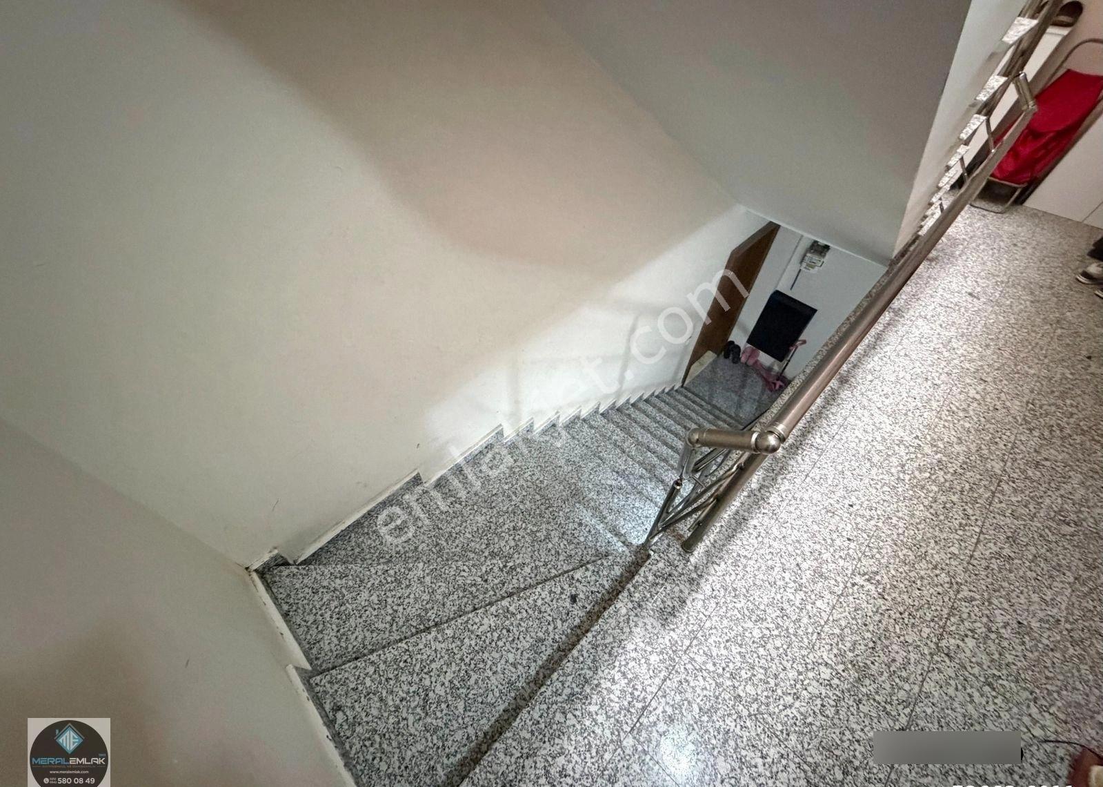 Meral R1858 Yeni 9 Yaş Bina Ön Cephe Lüks Geniş Ferah 2+1 Arakat - Görsel 5