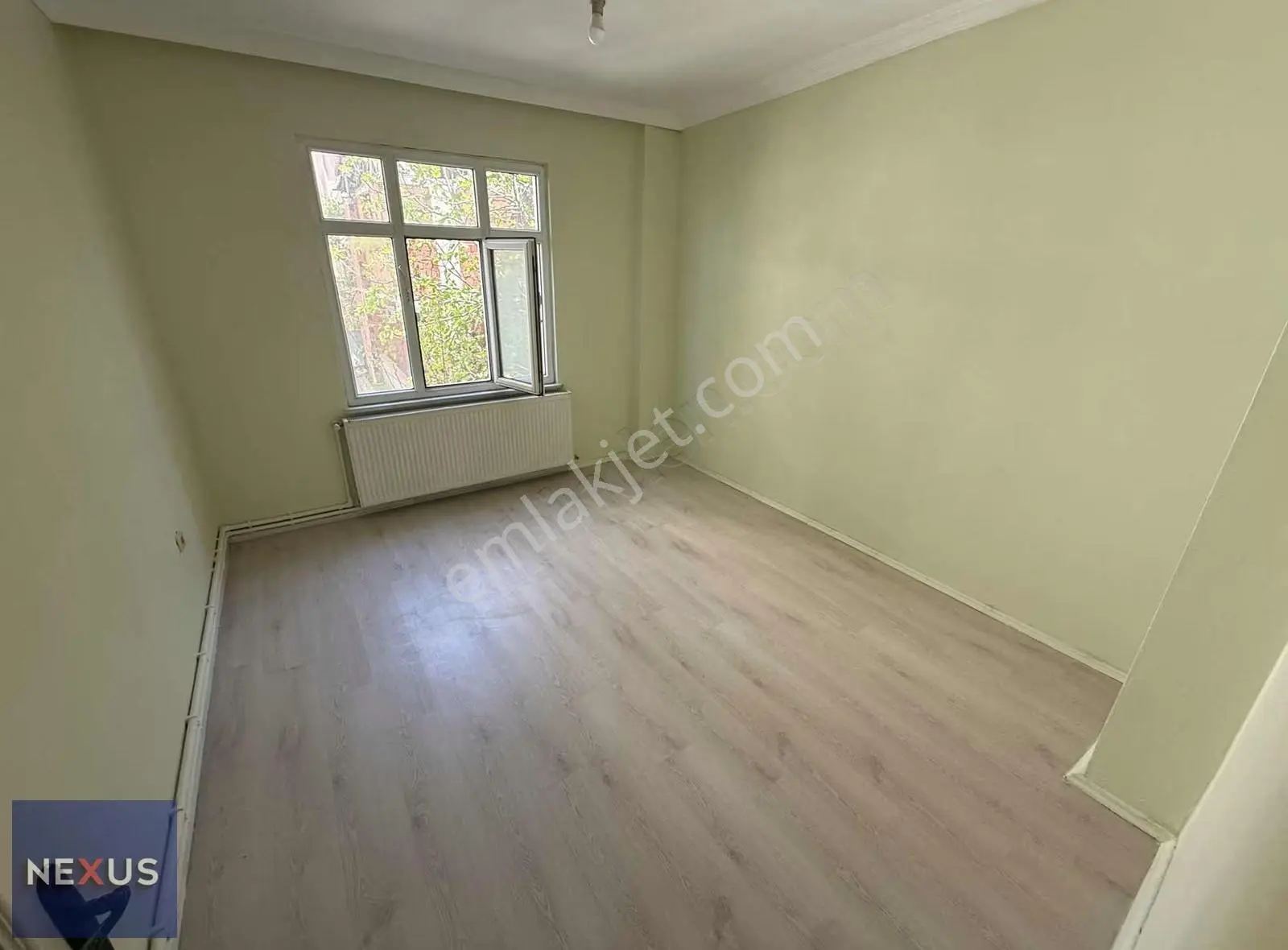 Kiralık Sultanbeyli Caddeye Yakın 2+1 Aile Binası