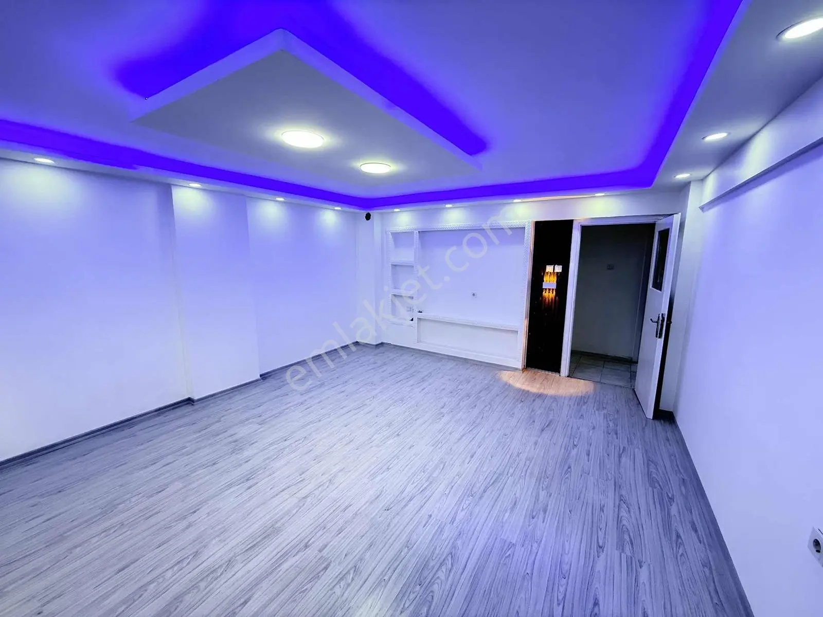 Bozyaka Sarıyer Mahallesinde 1+1 72 M² Full Tadilatlı - Görsel 5