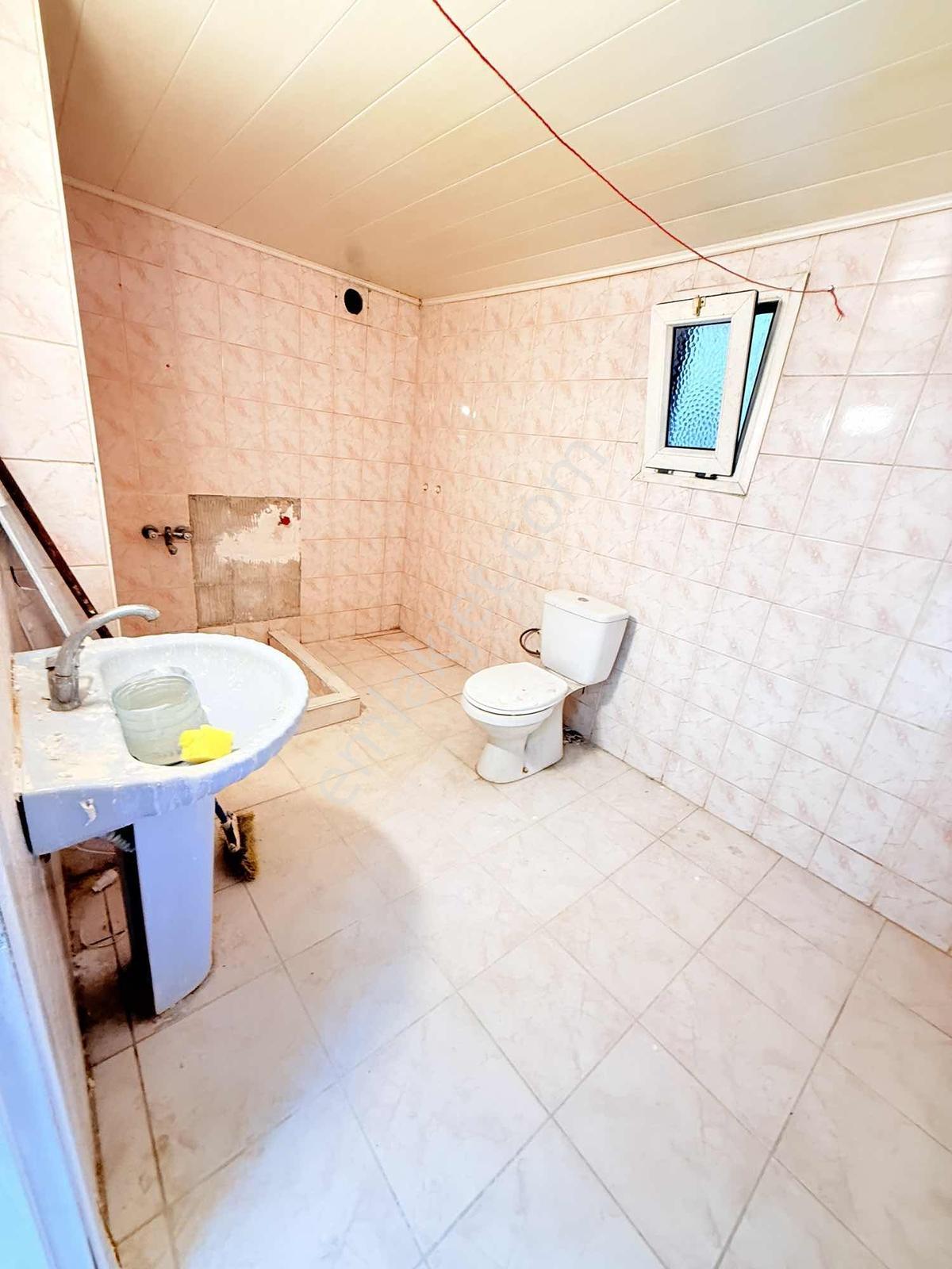 Bozyaka Sarıyer Mahallesinde 1+1 72 M² Full Tadilatlı - Görsel 9