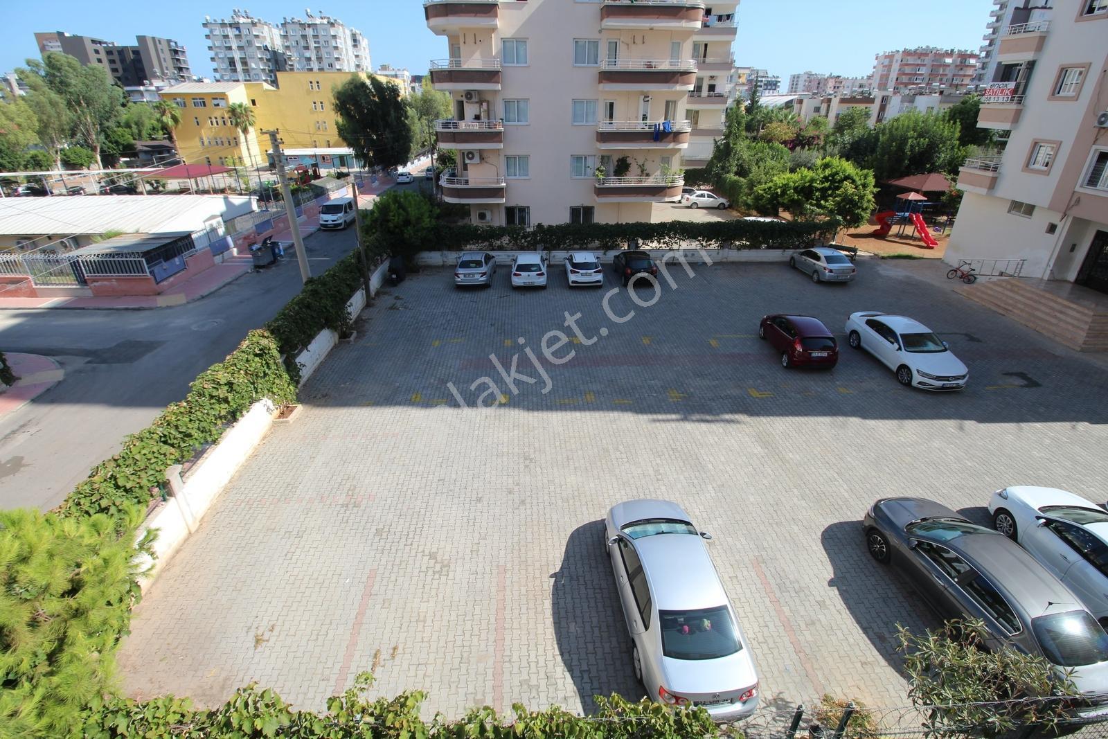 İdol'den Mezitli Kaymakamlığı Civarı D.gazlı Ebeveyn Banyolu 3+1 - Görsel 11