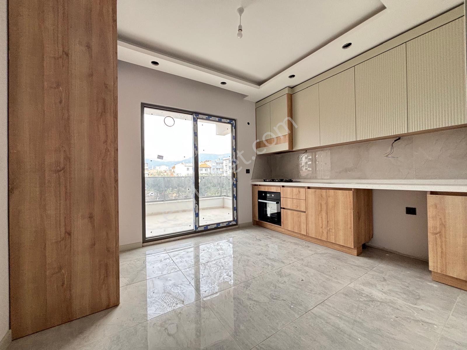 Mera Emlaktan Kadıköy Mh. Y. Isıtmalı 2+1 Ultralüx 120m2 Daire