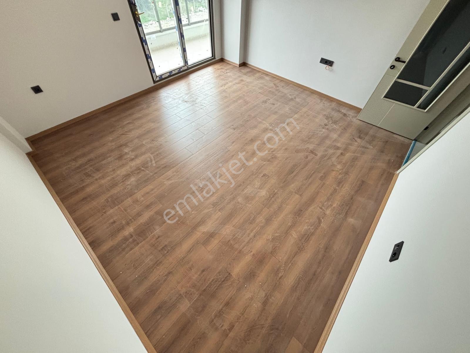 Mera Emlaktan Kadıköy Mh. Y. Isıtmalı 2+1 Ultralüx 120m2 Daire - Görsel 5