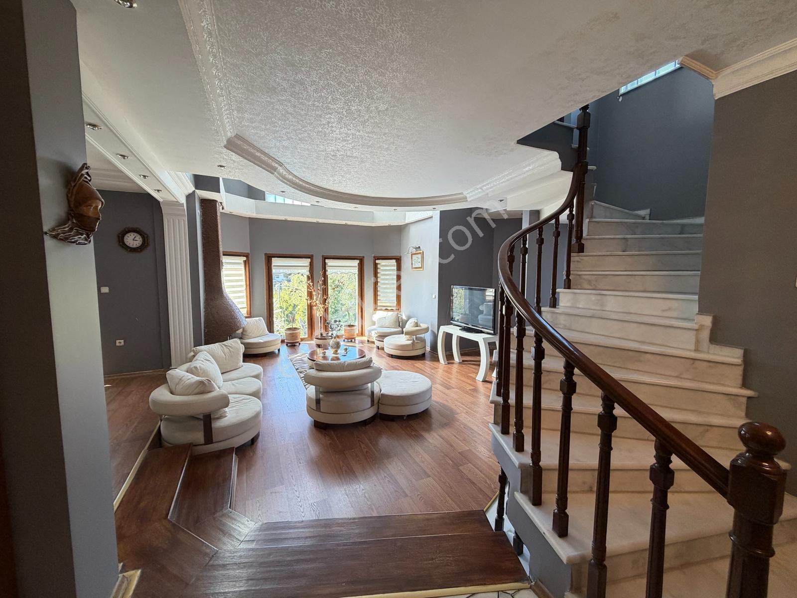 Varlı Kent'ten 1290 M2 Arsa İçerisinde Deniz Manzaralı Villa - Görsel 36