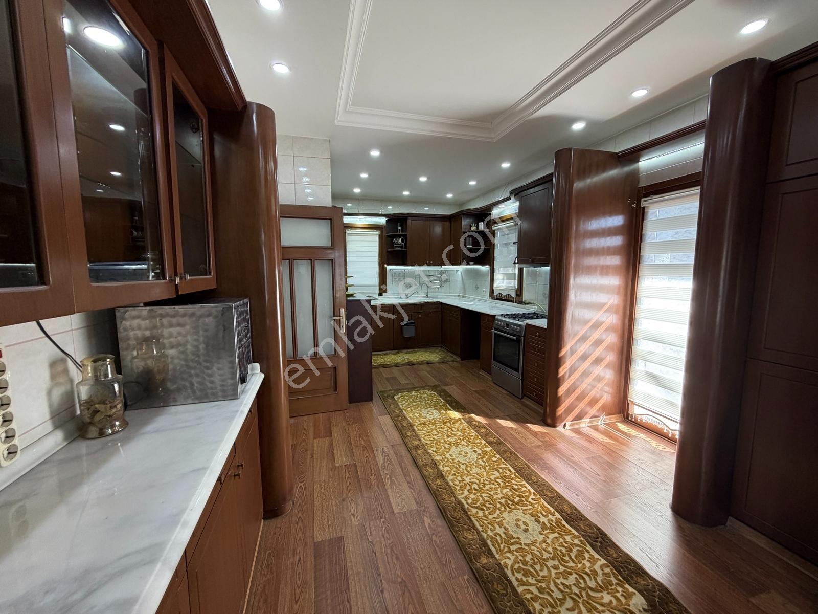 Varlı Kent'ten 1290 M2 Arsa İçerisinde Deniz Manzaralı Villa - Görsel 37