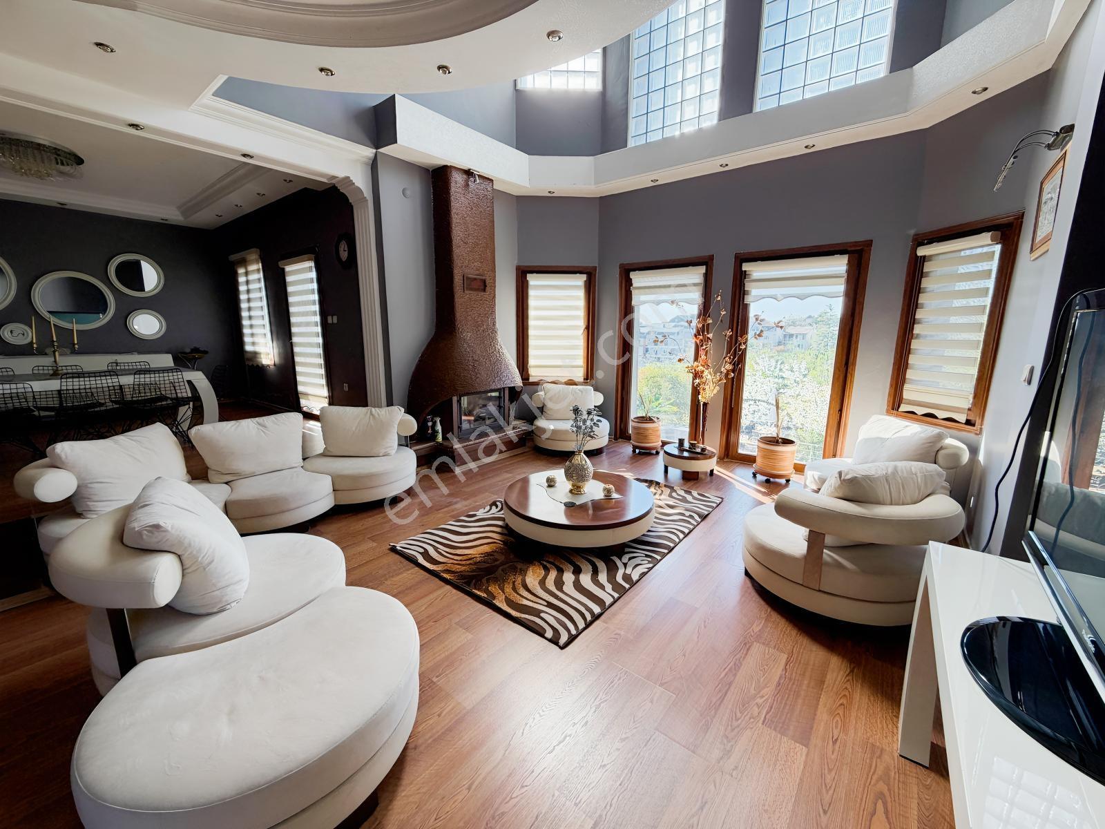 Varlı Kent'ten 1290 M2 Arsa İçerisinde Deniz Manzaralı Villa - Görsel 22