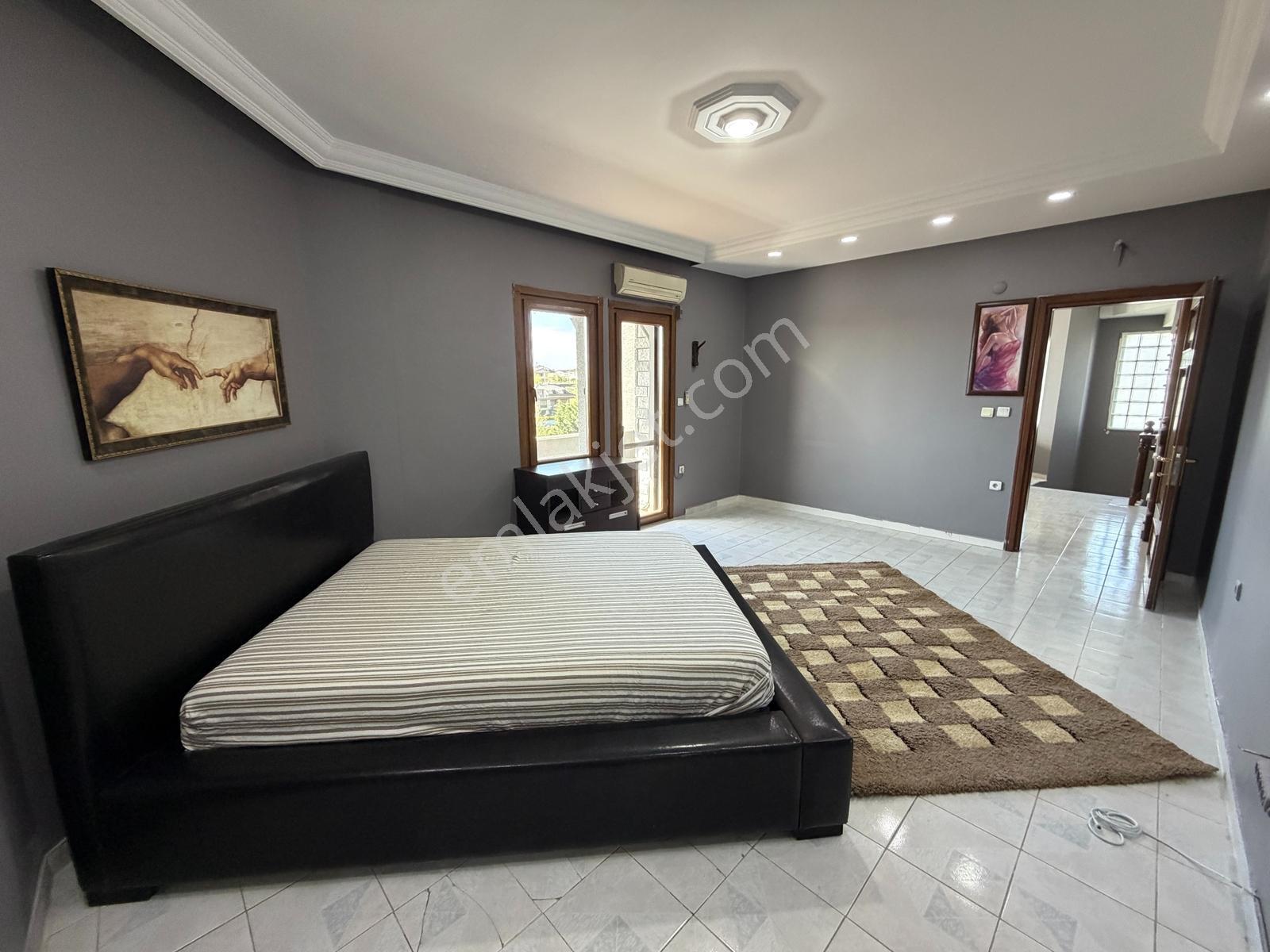 Varlı Kent'ten 1290 M2 Arsa İçerisinde Deniz Manzaralı Villa - Görsel 43