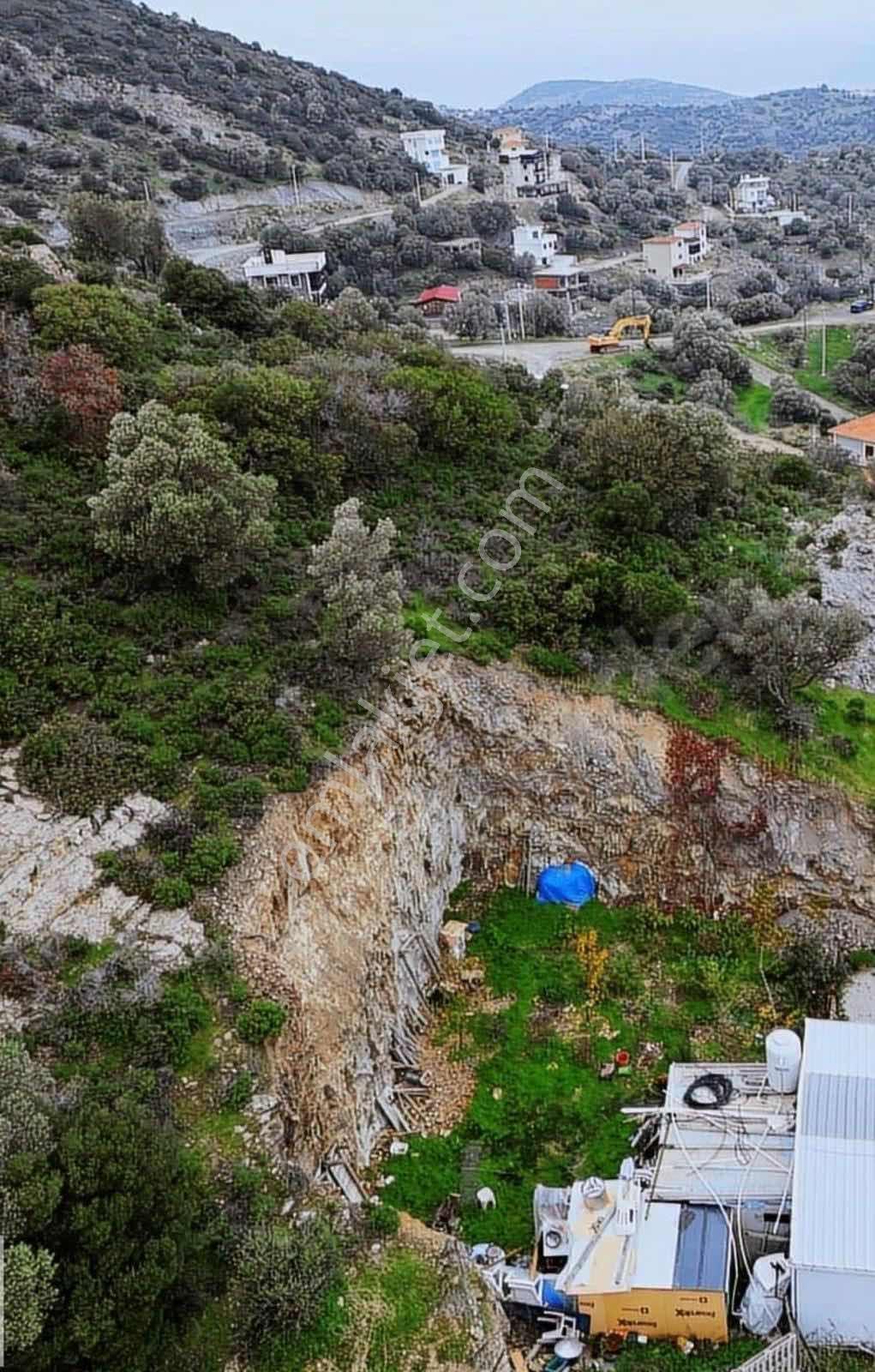 Yeni Foça Sazlıca'da Deniz Manzaralı Satılık Villa Arsası - Görsel 4