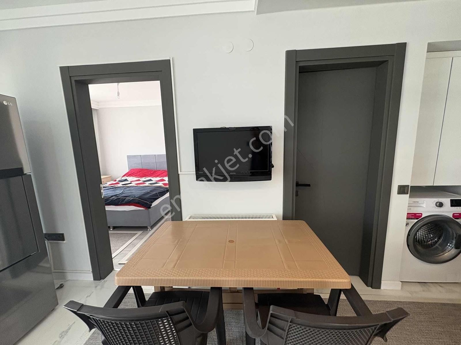 Alaçatı'dan İncek'te Bulvara 50 Metre Ara Kat Eşyalı 1+1 Kiralık - Görsel 30