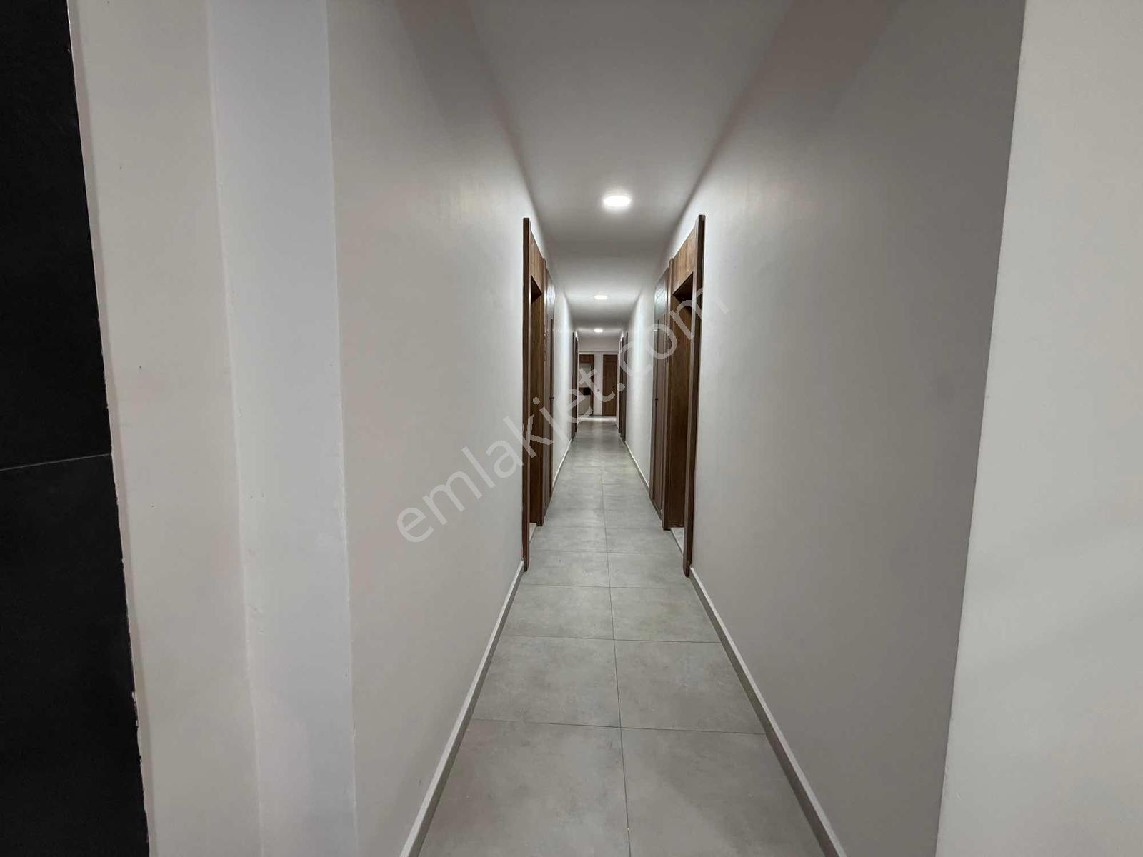 Alaçatı'dan İncek'te Güvenlikli Site İçi Arakat Bulvara 70 M 1+1 - Görsel 33