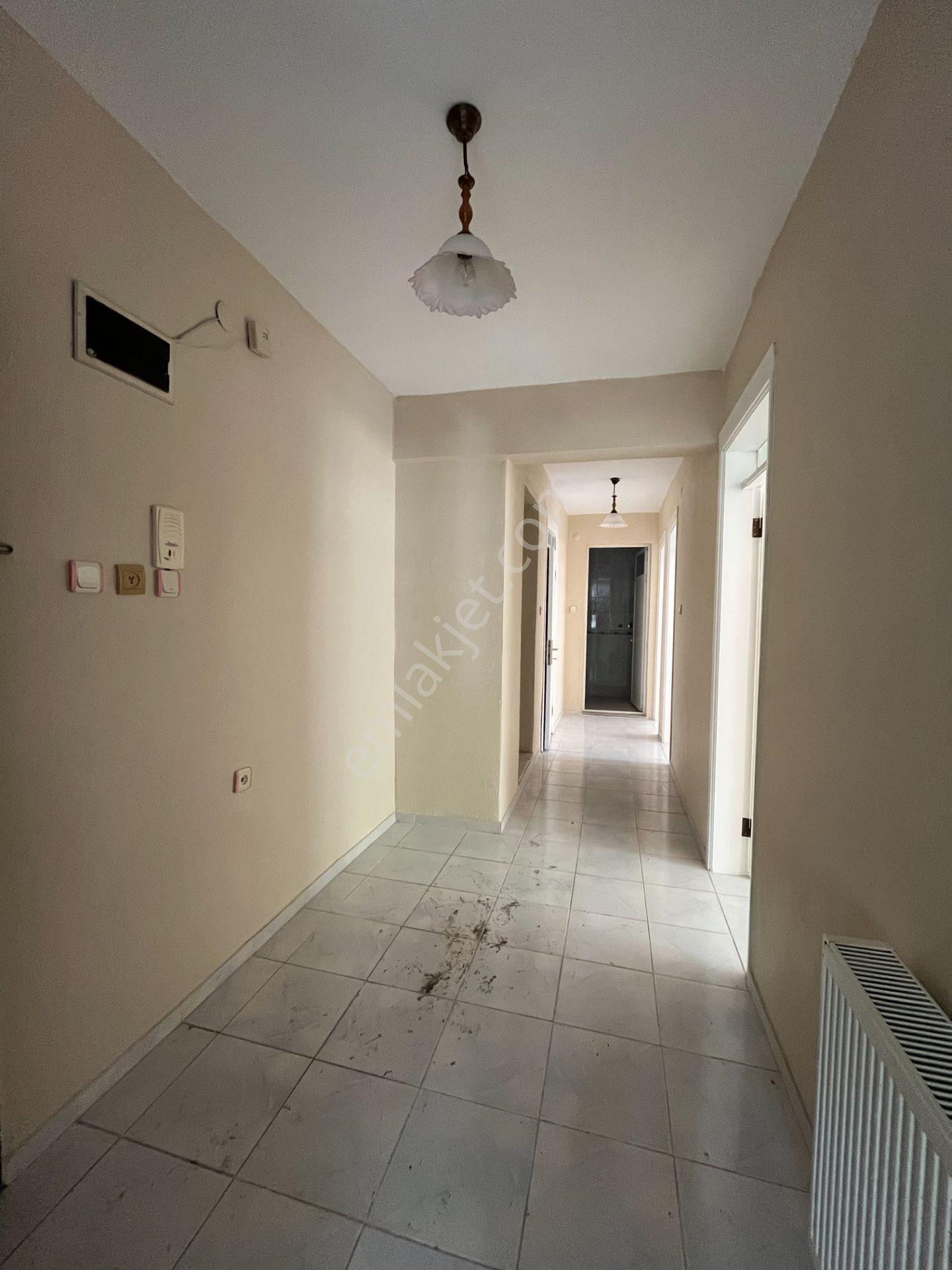 Gümüşpala'da Pazar Yeri Yakını Doğalgazlı 3+1 Kiralık Daire - Görsel 8