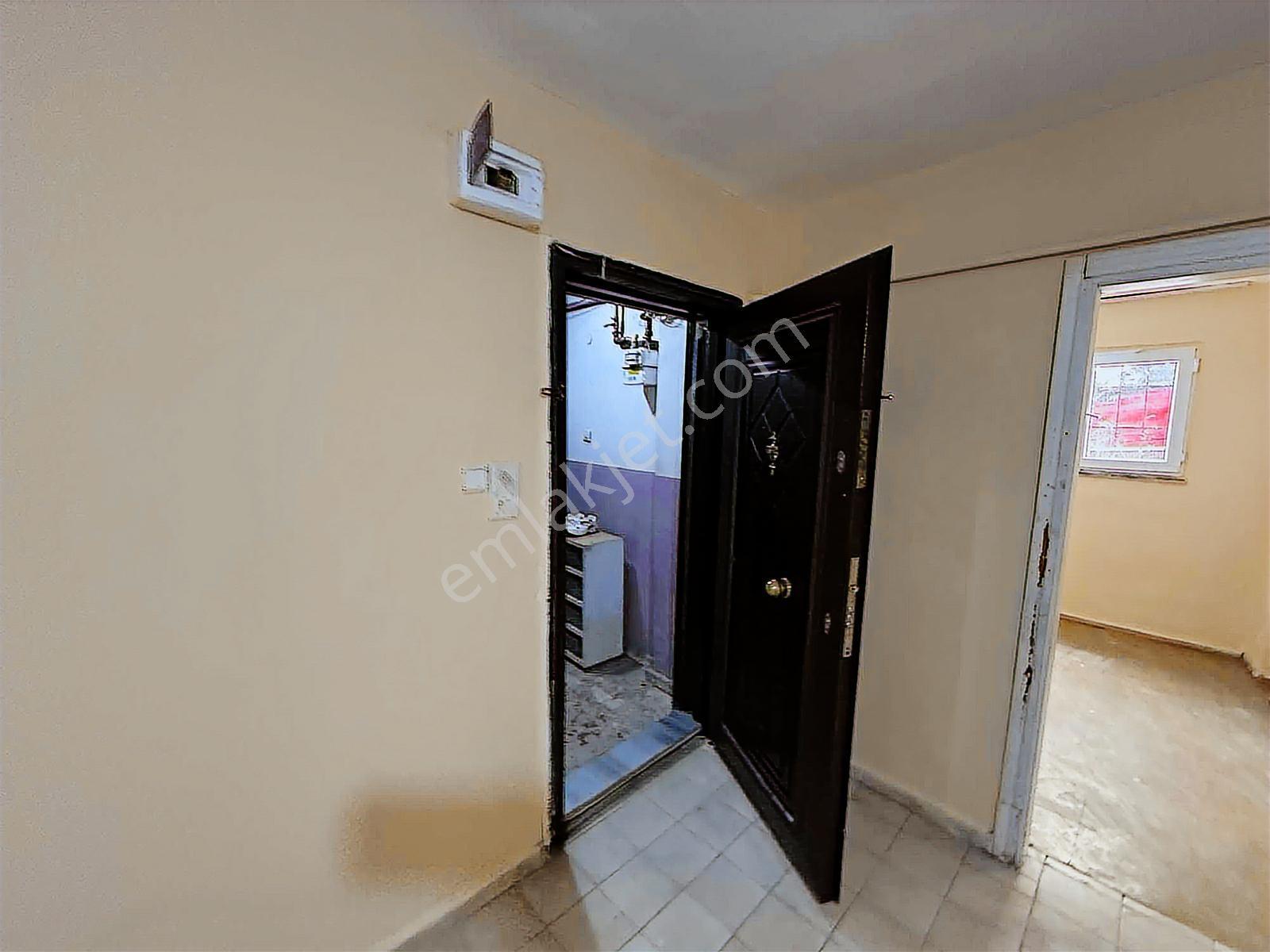 Esenler Üçyüzlü Meydanında Satılık 3+1 142 M2 Daire - Görsel 9