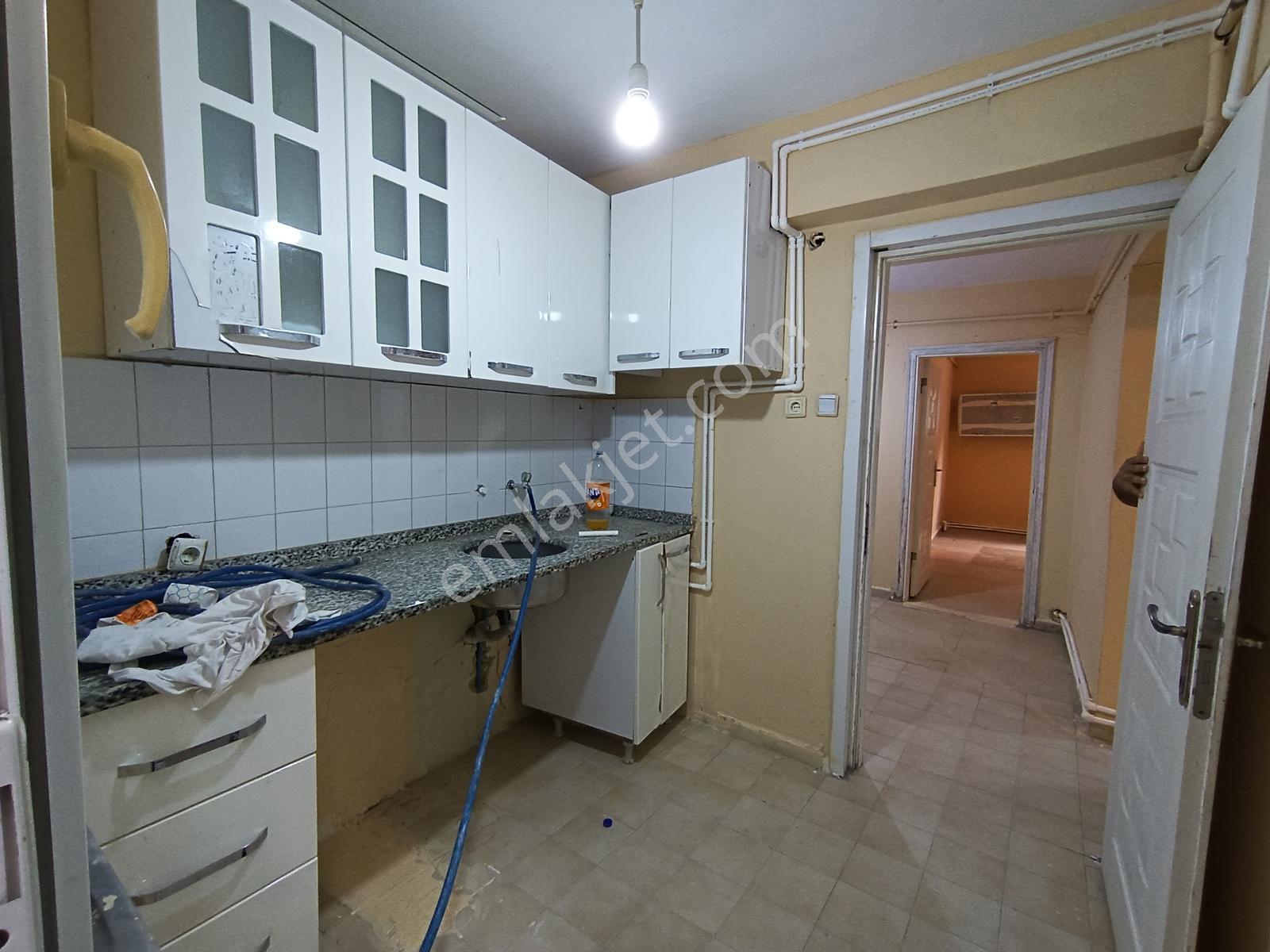 Esenler Üçyüzlü Meydanında Satılık 3+1 142 M2 Daire - Görsel 27