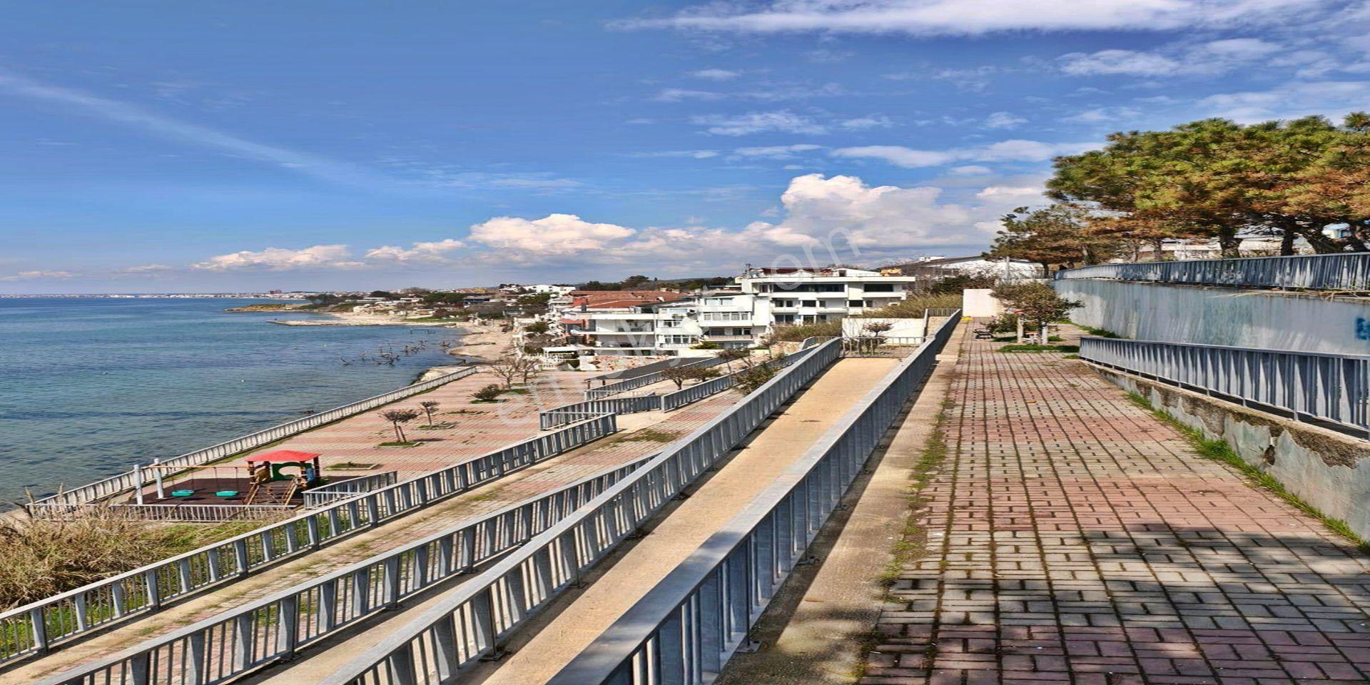 Güzelce'de Müstakil Bahçeli Havuzlu Deniz Manzaralı 6+2 Villa !! - Görsel 18