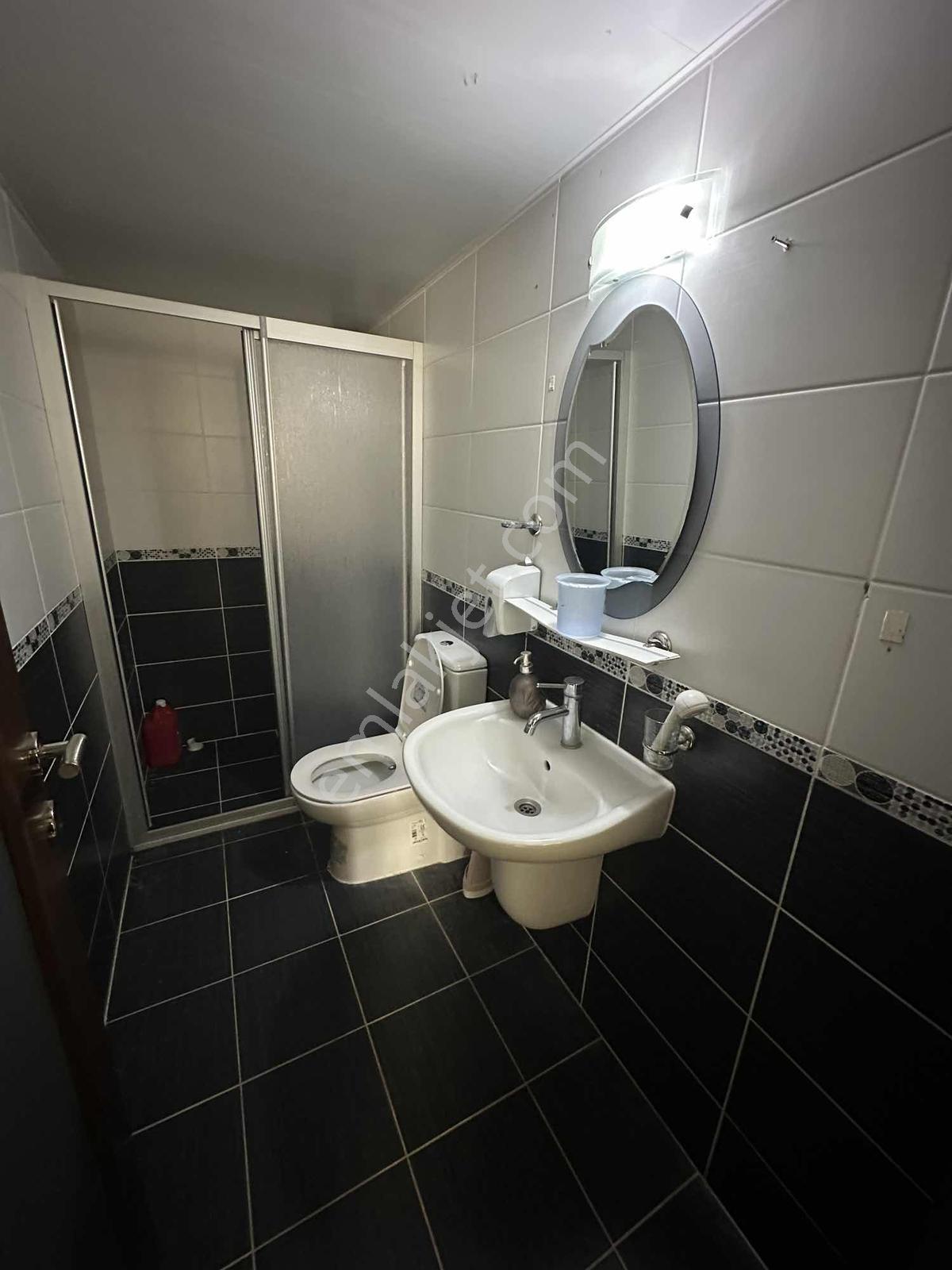 Ertuğrul'dan Merkezi Konumda Eksiksiz Kiralık 1+1 Daire - Görsel 19