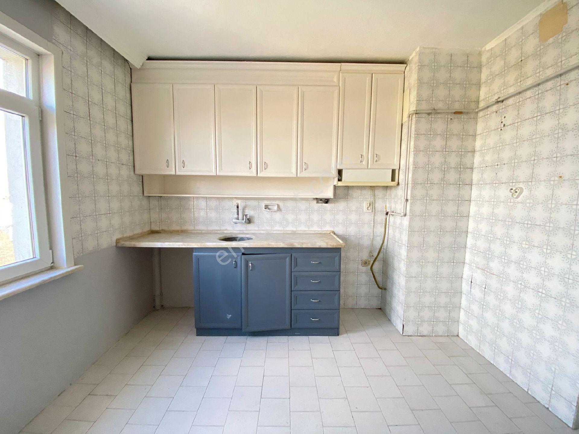 İstasyon Caddesinde Nezih Bir Apartmanda Geniş Kiralık 3+1 Daire - Görsel 21