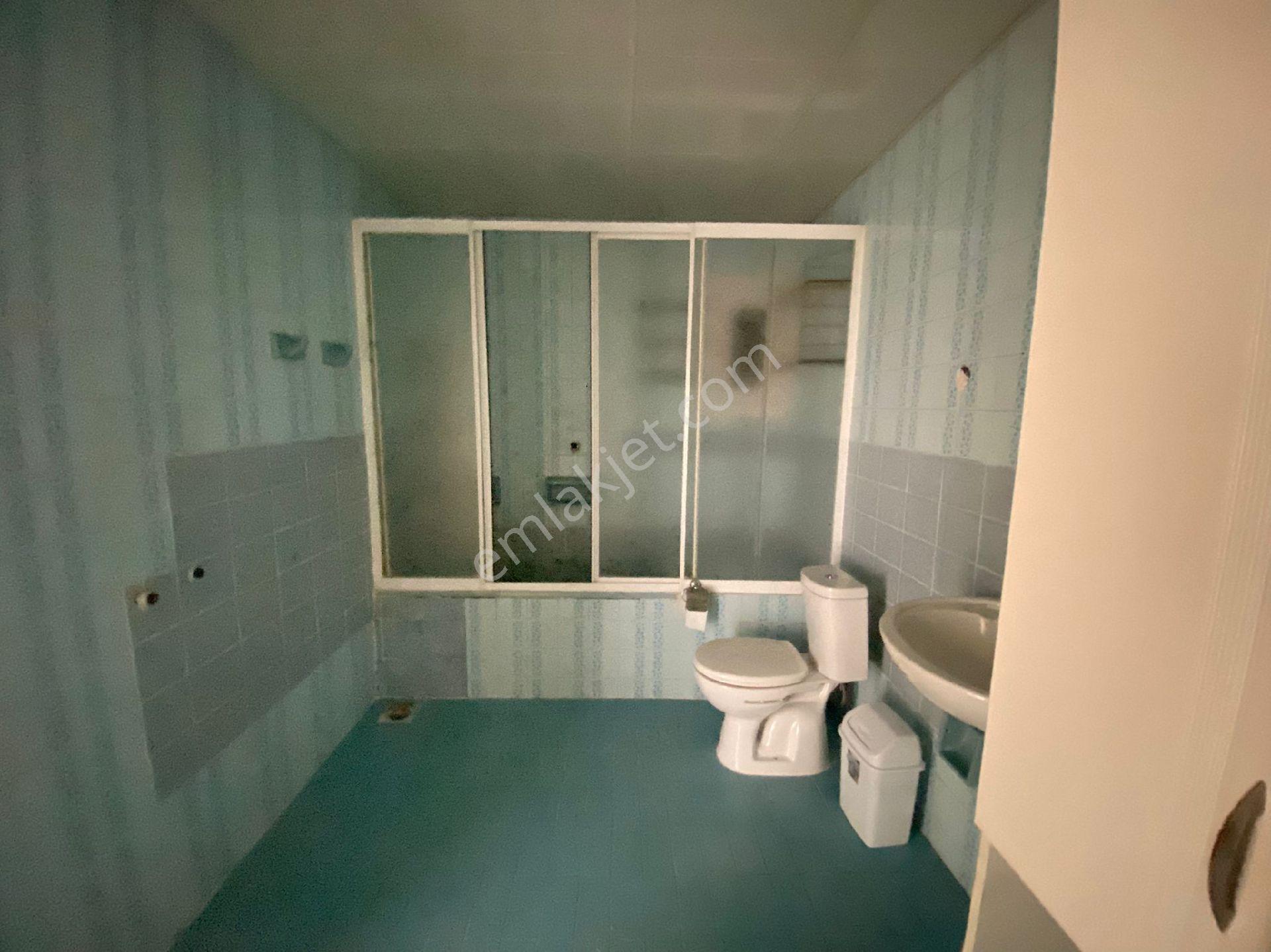 İstasyon Caddesinde Nezih Bir Apartmanda Geniş Kiralık 3+1 Daire - Görsel 6