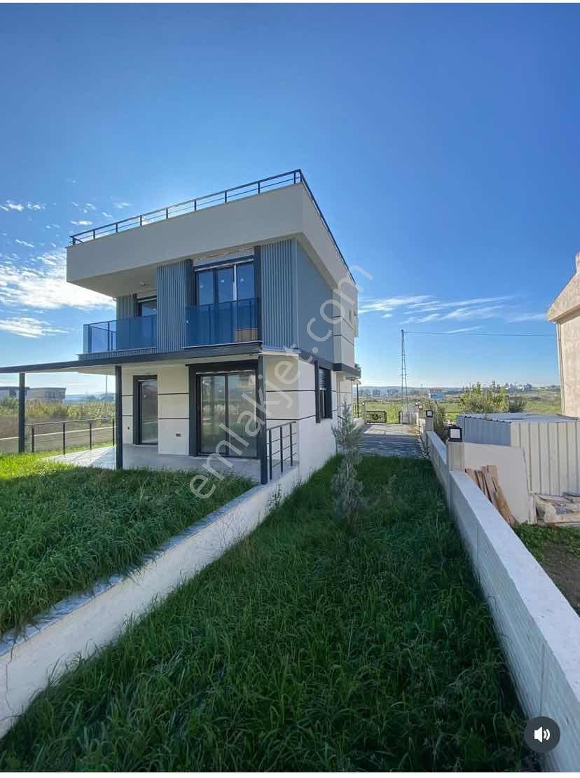 Prestijden Denize 500 Metre Deniz Manzaralı 2+1 Villa