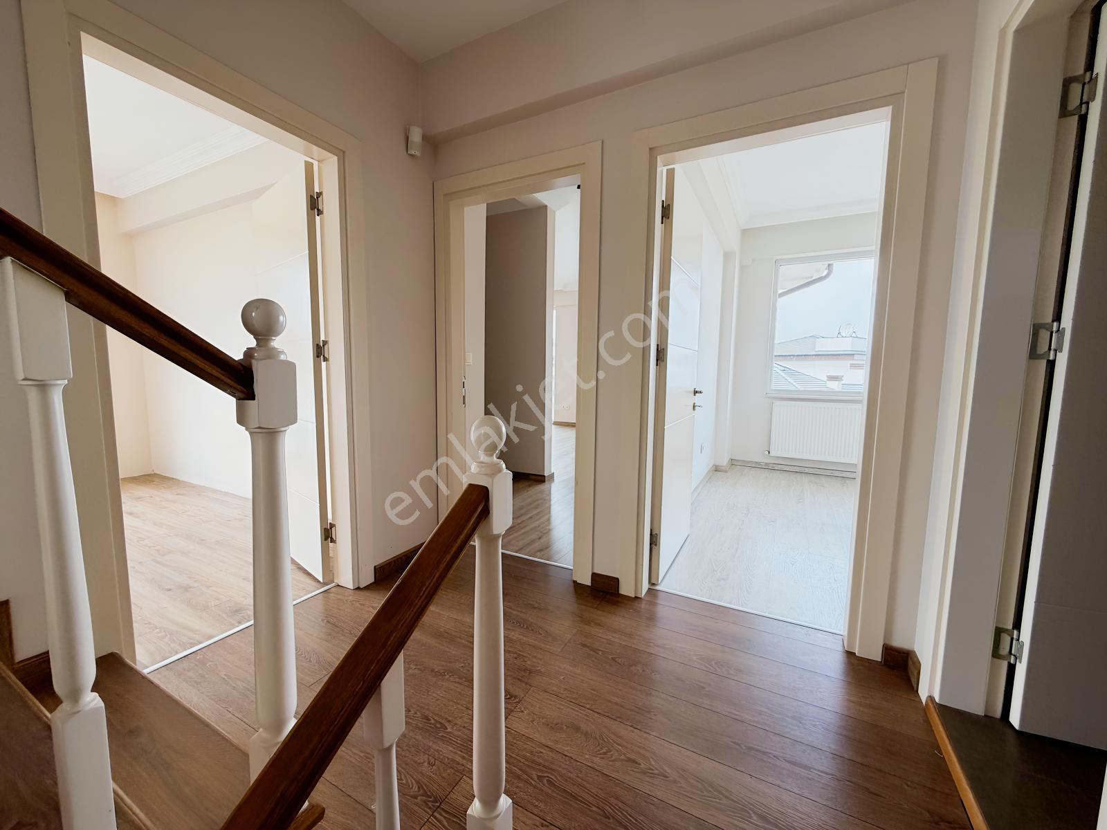 Çağlayan Elegance Sitesinde Deniz Manzaralı 4+1 Tripleks Villa - Görsel 5