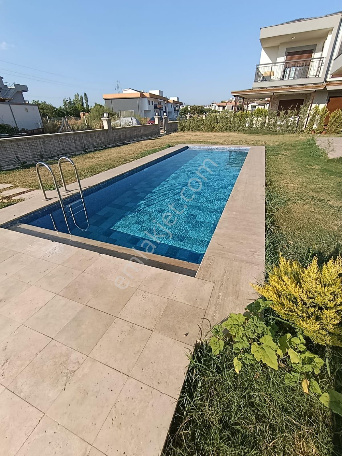 Havuzlu Sitede Sıfır Müstakil Villa, Sahile 1 Km Mesafede - Görsel 18