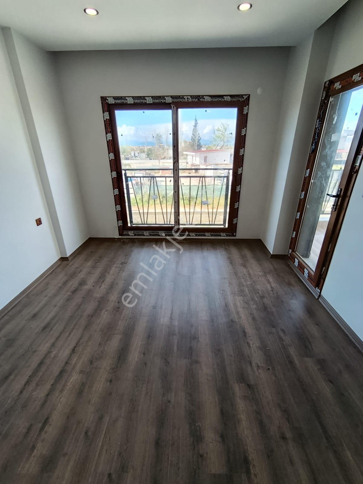 Havuzlu Sitede Sıfır Müstakil Villa, Sahile 1 Km Mesafede - Görsel 21