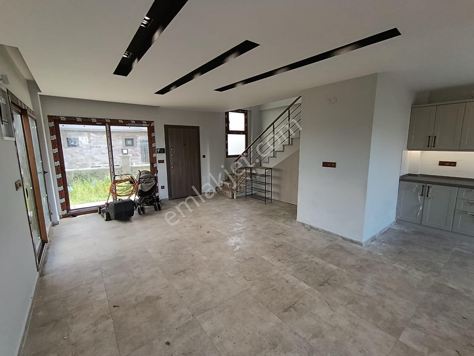 Havuzlu Sitede Sıfır Müstakil Villa, Sahile 1 Km Mesafede - Görsel 10