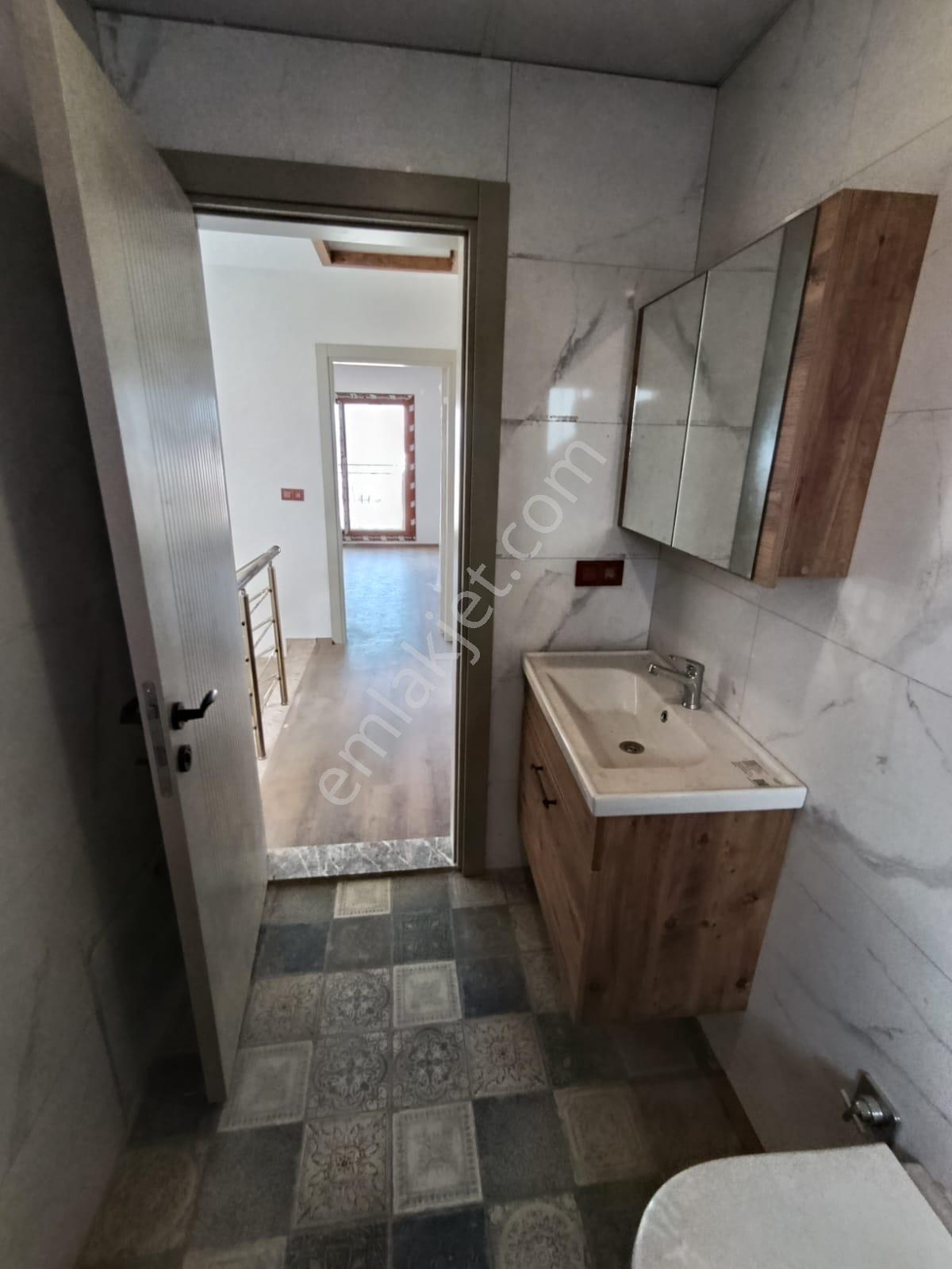 Havuzlu Sitede Sıfır Müstakil Villa, Sahile 1 Km Mesafede - Görsel 27