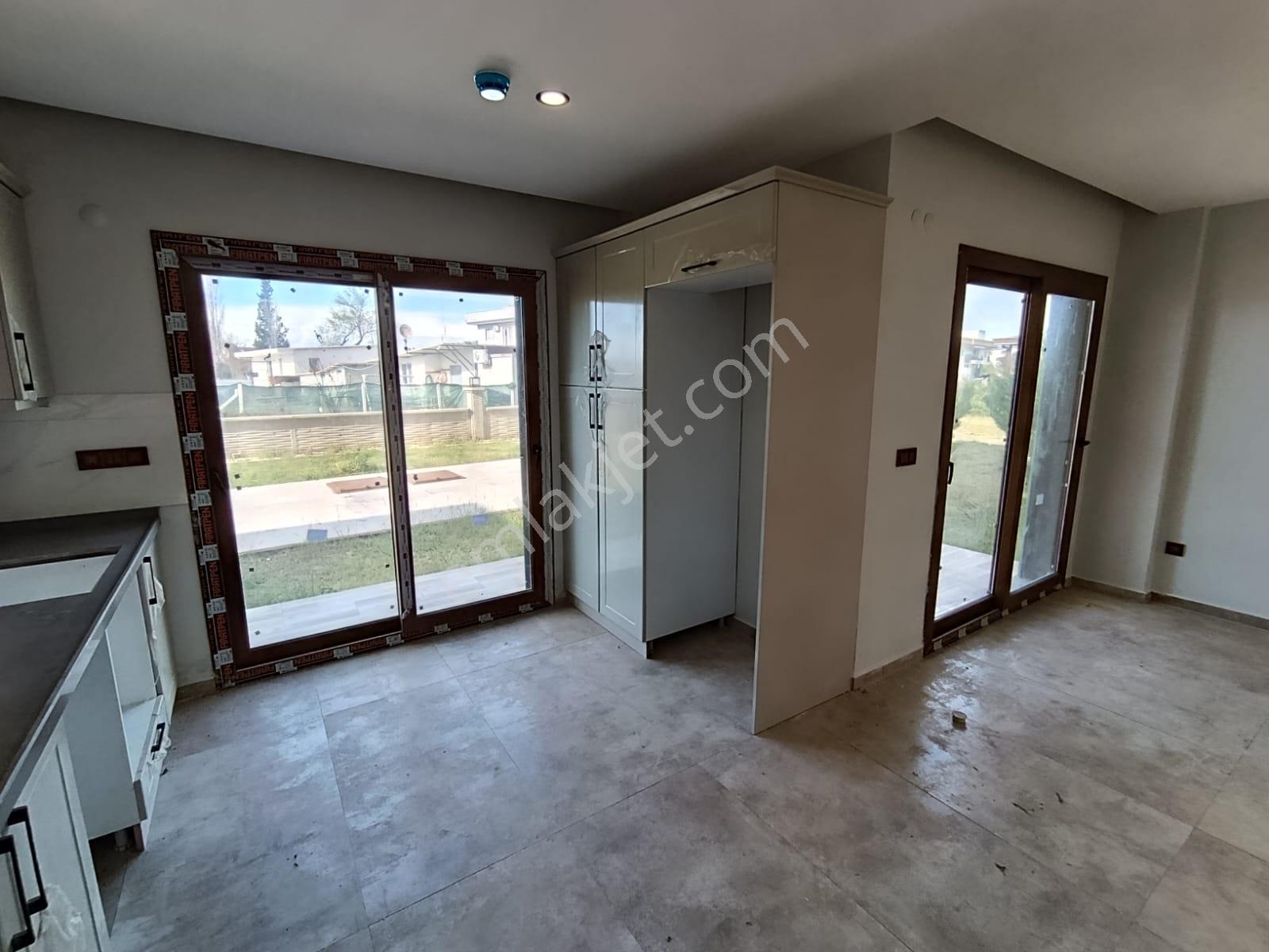 Havuzlu Sitede Sıfır Müstakil Villa, Sahile 1 Km Mesafede - Görsel 7