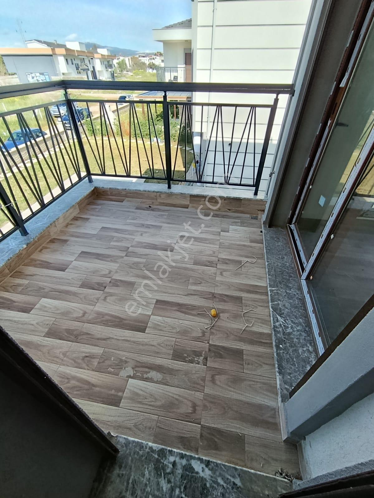 Havuzlu Sitede Sıfır Müstakil Villa, Sahile 1 Km Mesafede - Görsel 24