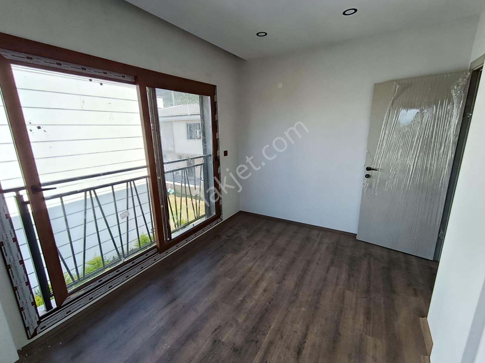 Havuzlu Sitede Sıfır Müstakil Villa, Sahile 1 Km Mesafede - Görsel 30