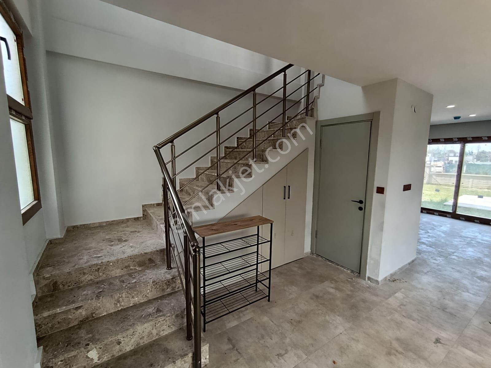 Havuzlu Sitede Sıfır Müstakil Villa, Sahile 1 Km Mesafede - Görsel 14