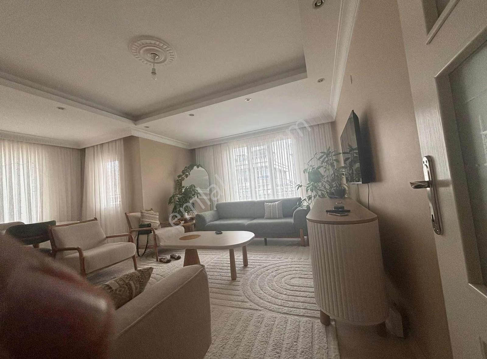 Beylikdüzü Yakupluda Çift Balkonlu 105m2 Satılık Daire - Görsel 5