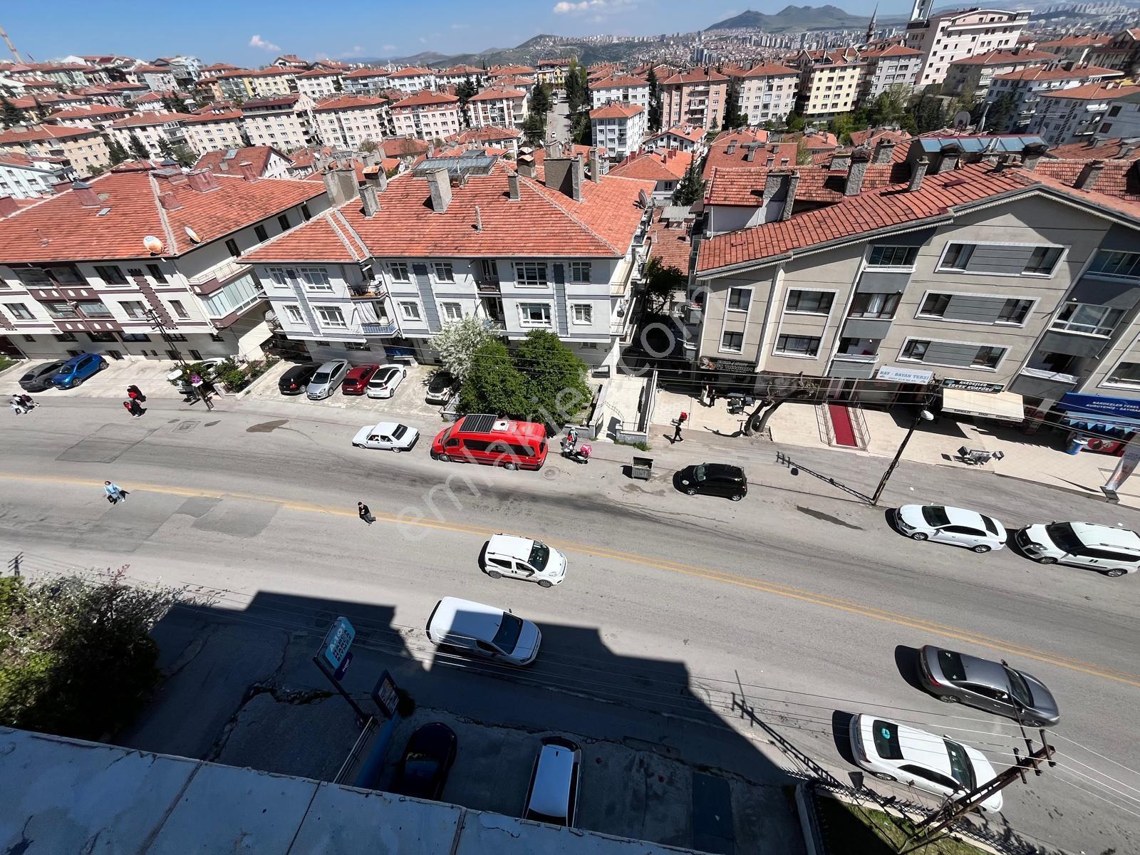 Danışment Yakını Yunus Emre Cad. Üzerinde Asansörlü Site İçi 3+1 - Görsel 20