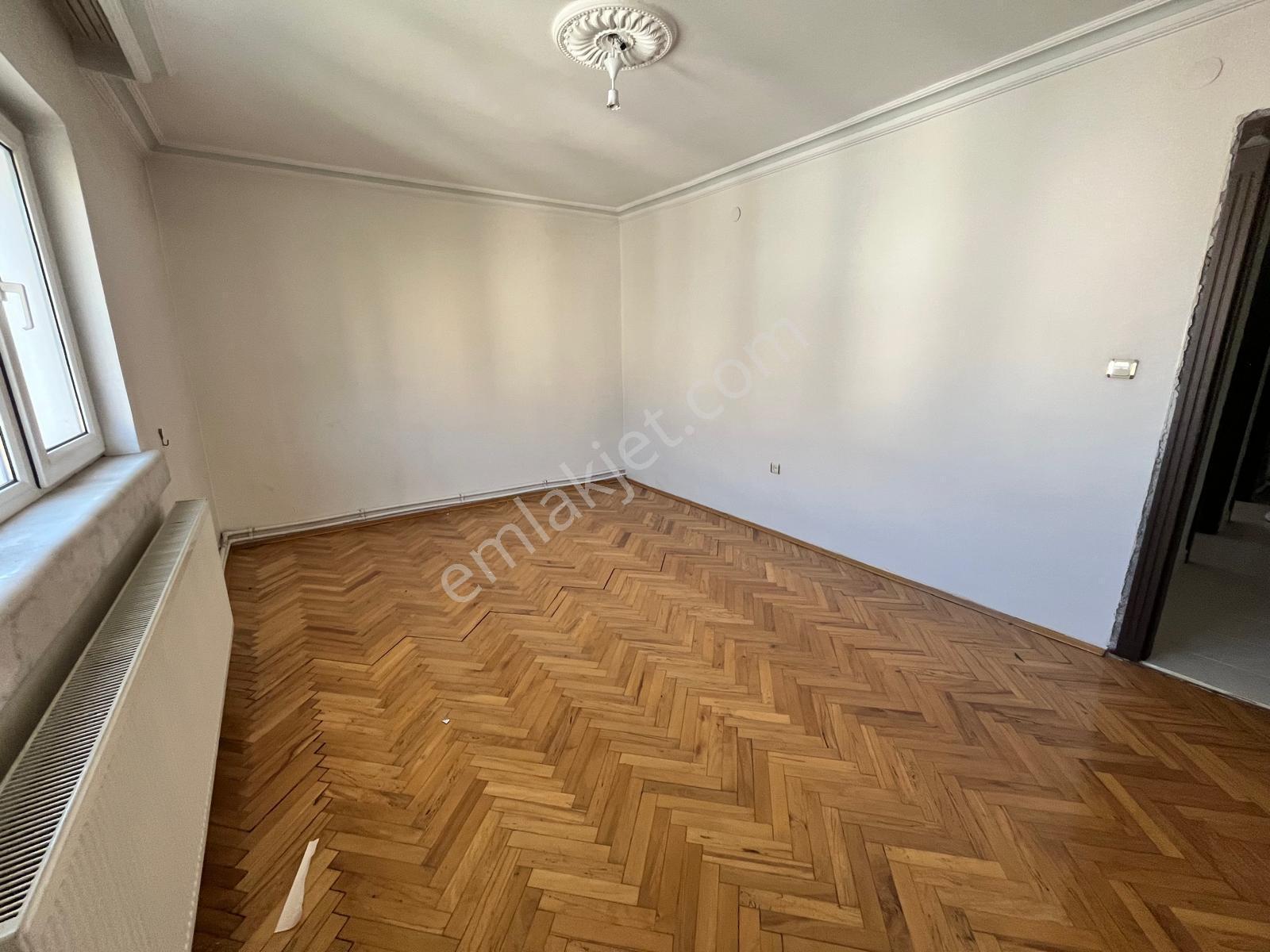 Danışment Yakını Yunus Emre Cad. Üzerinde Asansörlü Site İçi 3+1 - Görsel 26