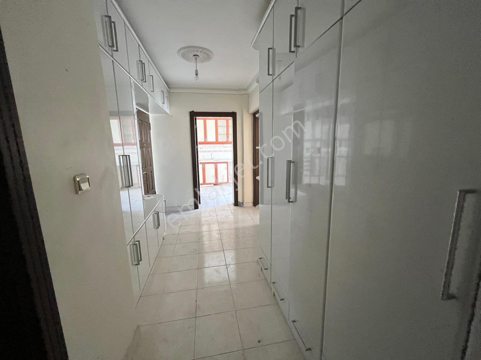 Danışment Yakını Yunus Emre Cad. Üzerinde Asansörlü Site İçi 3+1 - Görsel 15