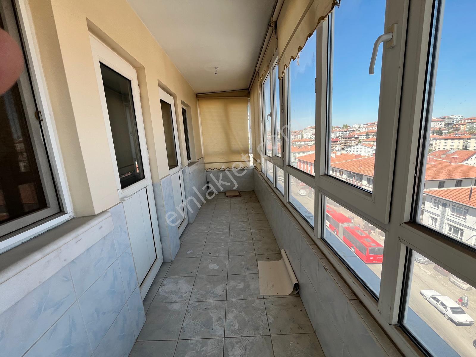 Danışment Yakını Yunus Emre Cad. Üzerinde Asansörlü Site İçi 3+1 - Görsel 17