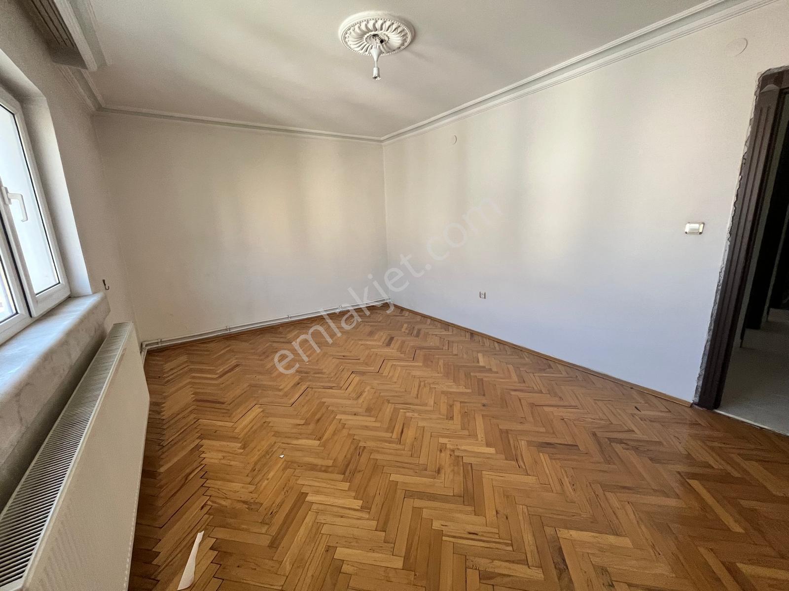 Danışment Yakını Yunus Emre Cad. Üzerinde Asansörlü Site İçi 3+1 - Görsel 27