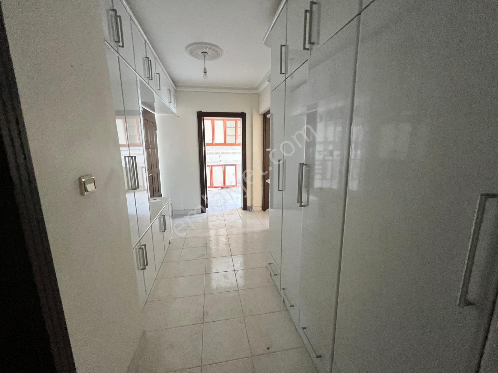 Danışment Yakını Yunus Emre Cad. Üzerinde Asansörlü Site İçi 3+1 - Görsel 14