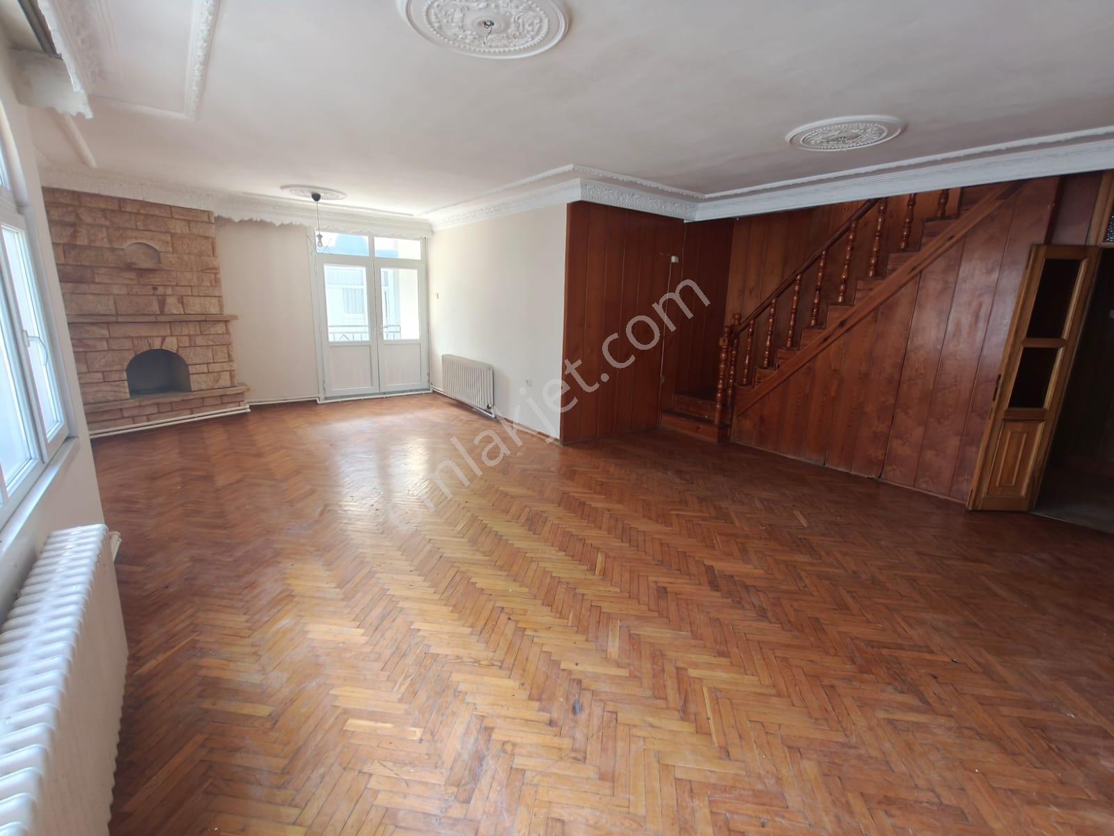 Sahibinden Avcılar Denizköşkler Mah. Kiralık 310m2 Dublex Daire