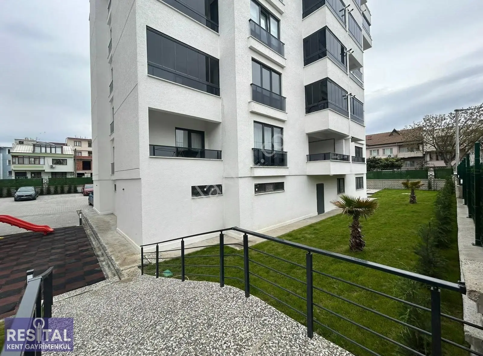 Yunuseli Beyaz Konaklar Sitesinde Fırsatl 4+1 Dublx Acil Satılık