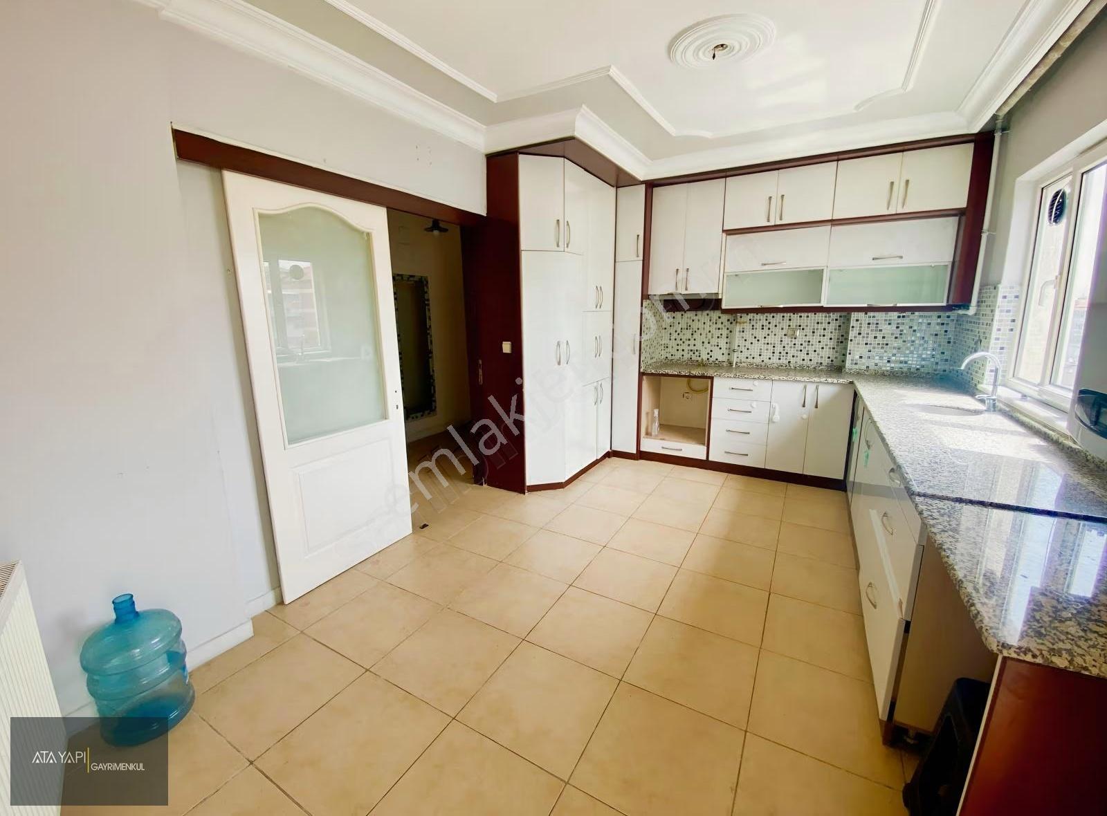 Ata Yapı'dan Şehir Manzaralı Asansörlü 3+1 Kiralık Daire - Görsel 15