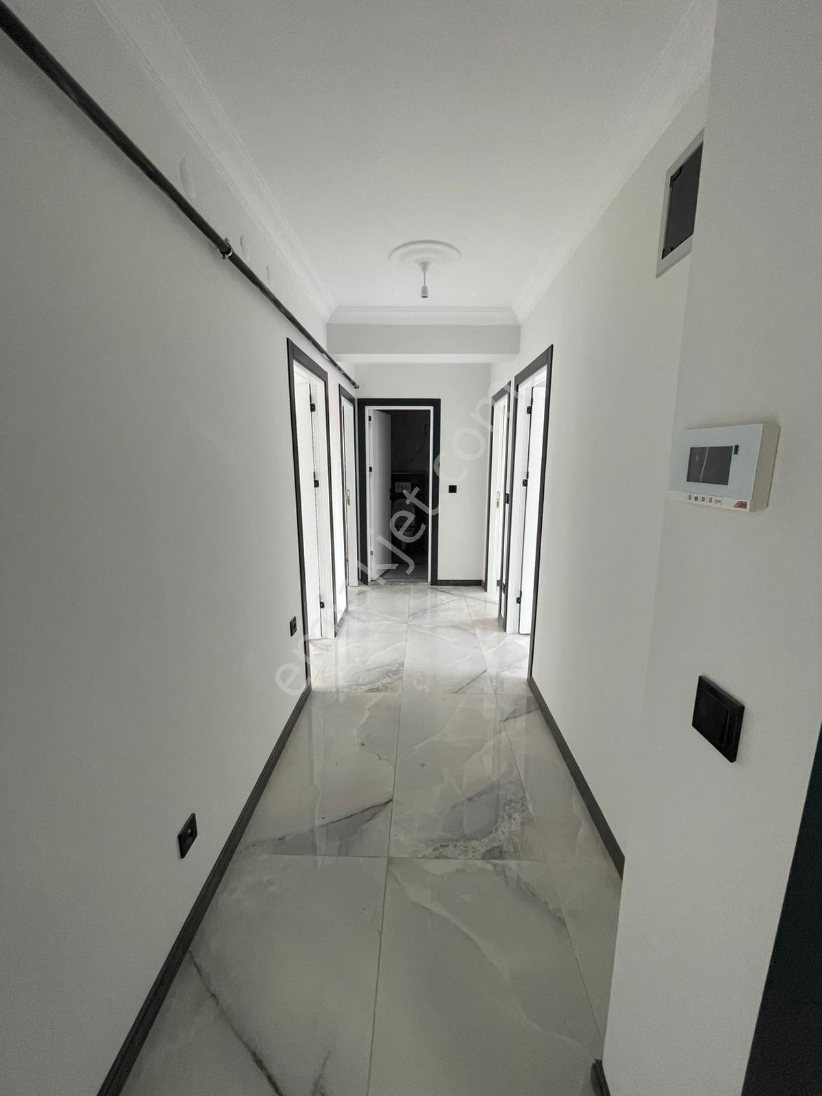 2+1-105 M2-asansörlü-lüks Daire-araç Takasına Uygun - Görsel 13