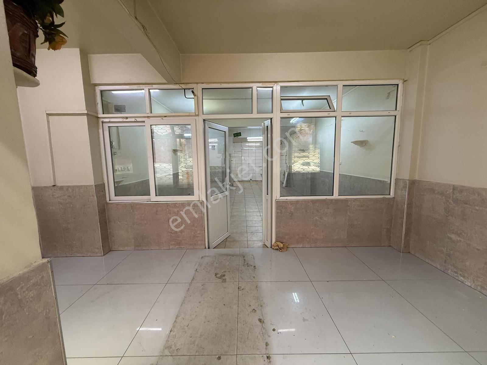 Sultanmurat Mahallesi'nde Kiralık Dükkan - Görsel 14