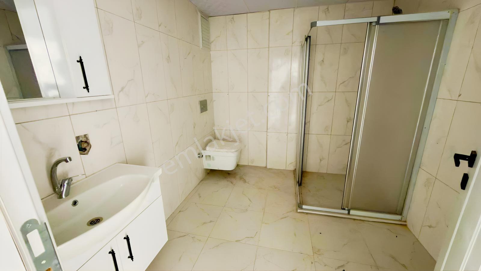Remax Dem'den Erzincan Merkezde Satılık Lüks 3+1 Daire - Görsel 12